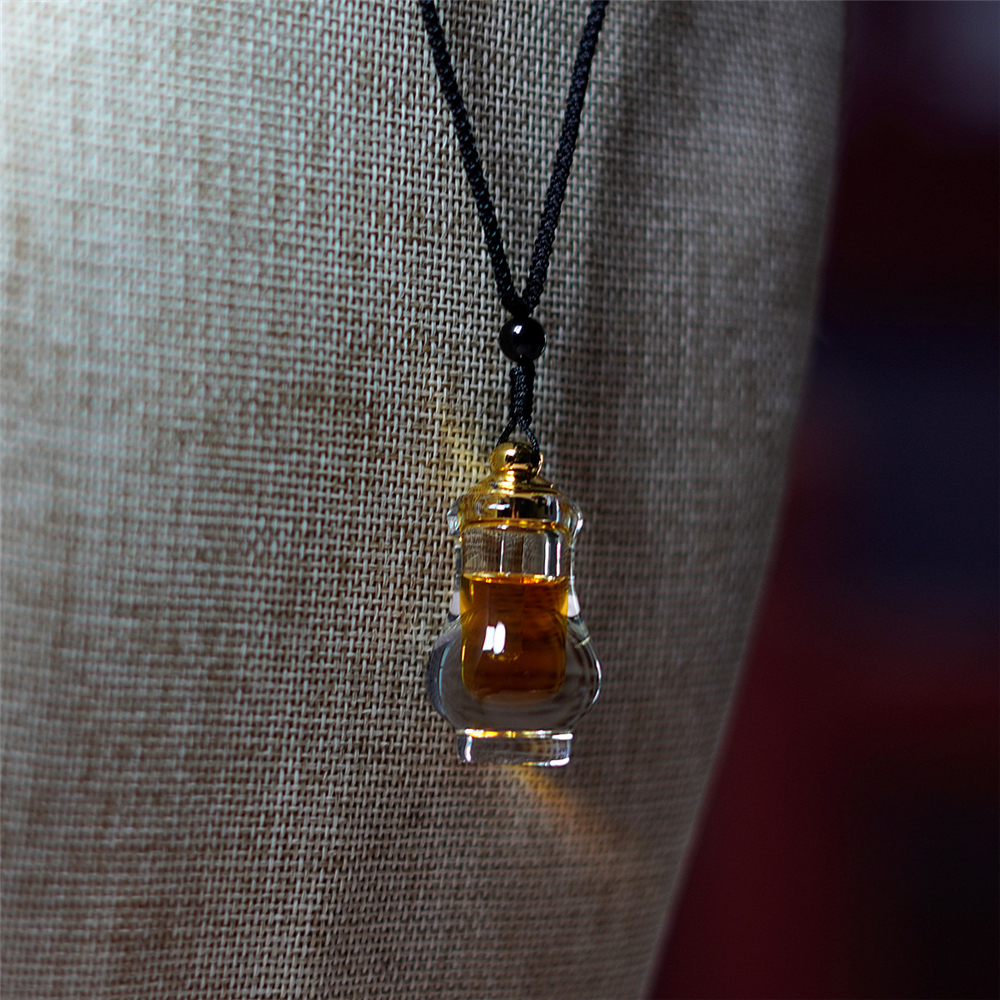 Agarwood Essential Oil Pendant - Body Jewelry Co ulasan dan harga