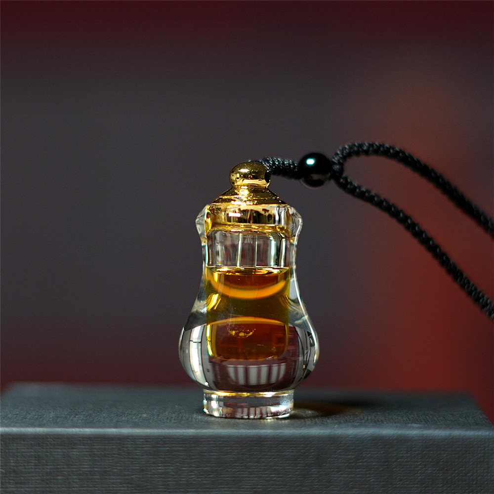 Agarwood Essential Oil Pendant - Body Jewelry Co ulasan dan harga