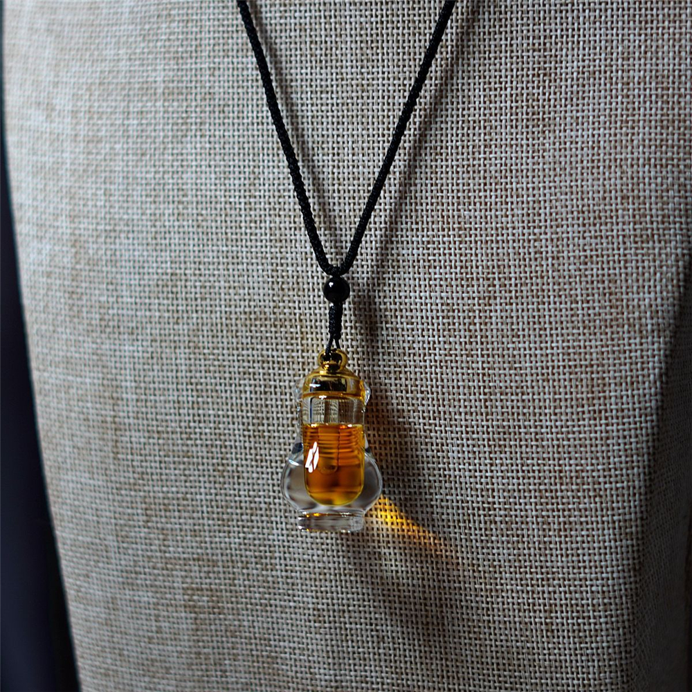 Agarwood Essential Oil Pendant - Body Jewelry Co ulasan dan harga