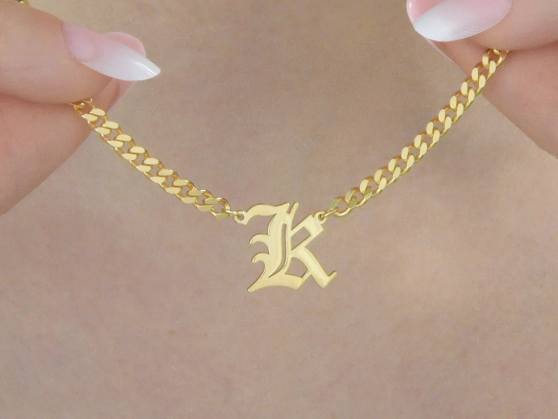 Vintage Initial Letter Necklac - Body Jewelry Goth ulasan dan harga